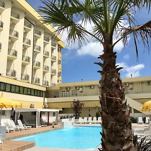 *** Hotell Montmartre Italien