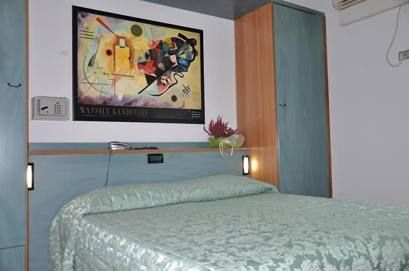 Hotel Bristol Tirrenia