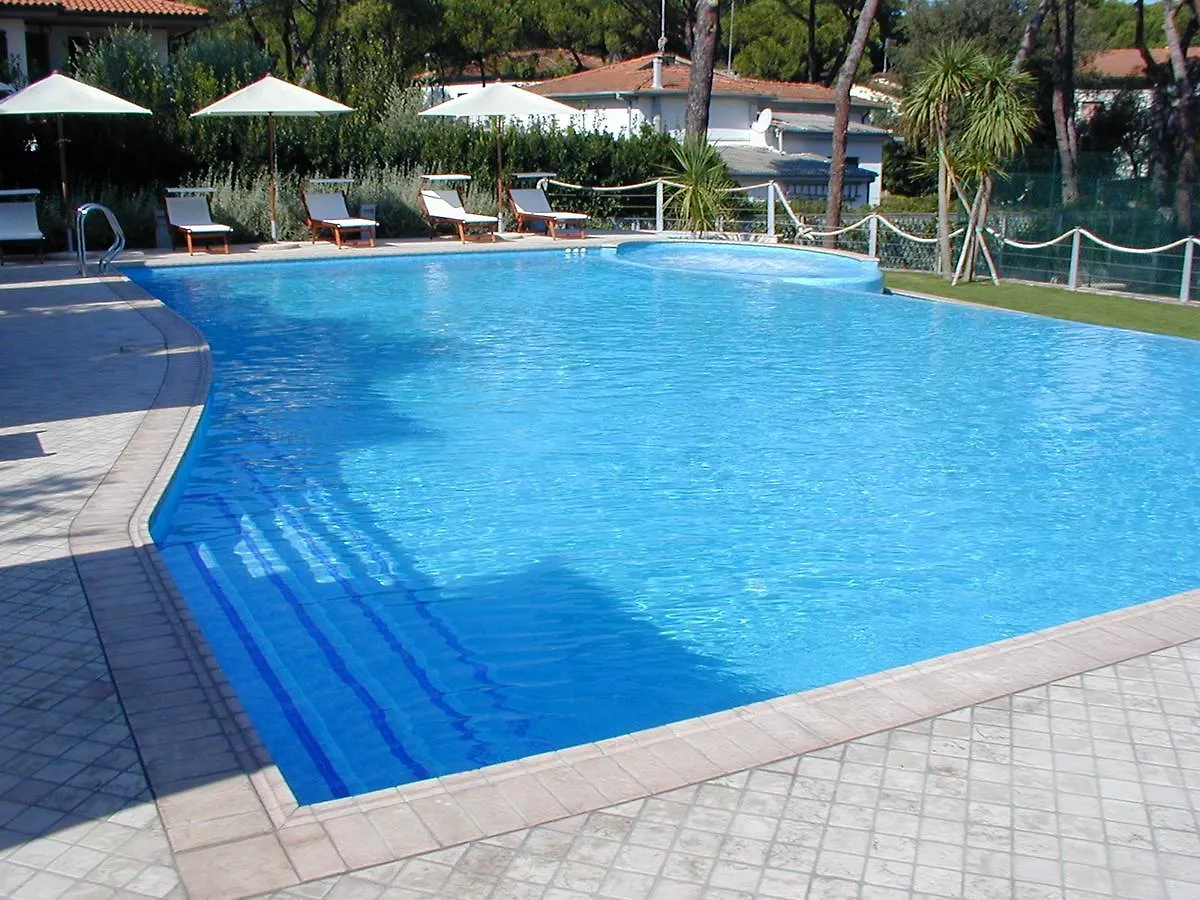 Hotel Bristol Tirrenia 3*,  Italy