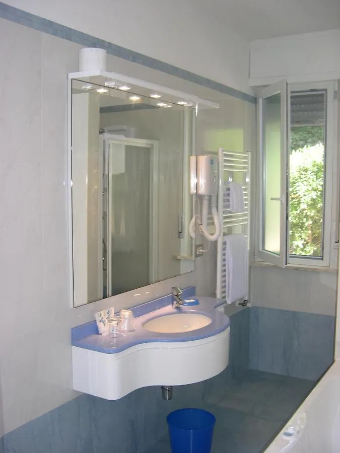 Hotel Bristol Tirrenia